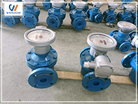 What is an oval gear flowmeter?