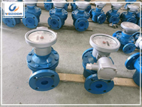 What is an oval gear flowmeter?